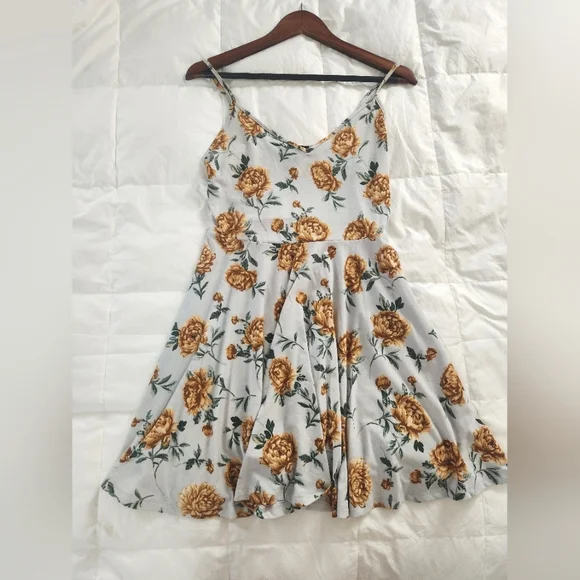 Forever 21 flower sun dress - Picture 3 of 6